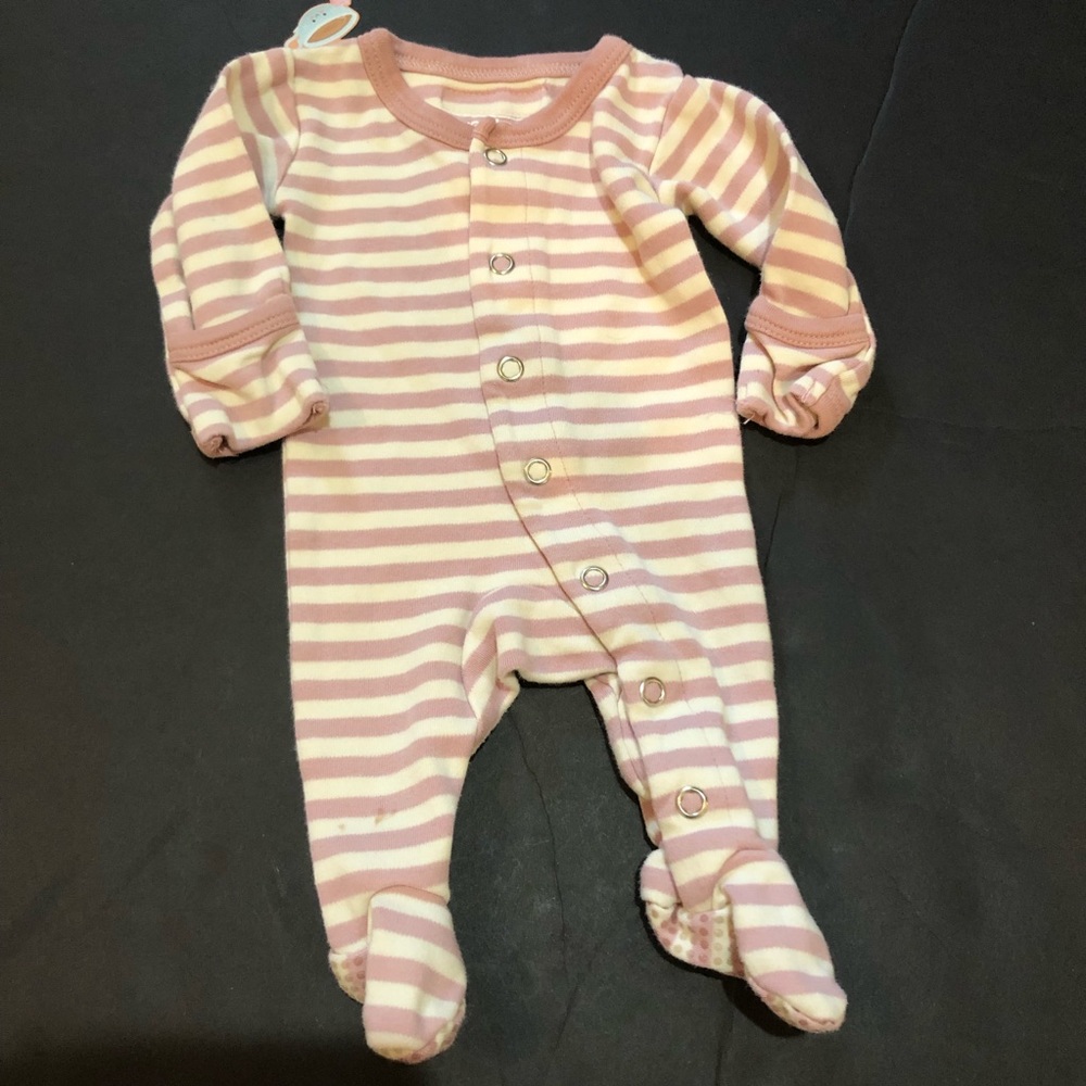 L’ovedbaby stripe sleeper